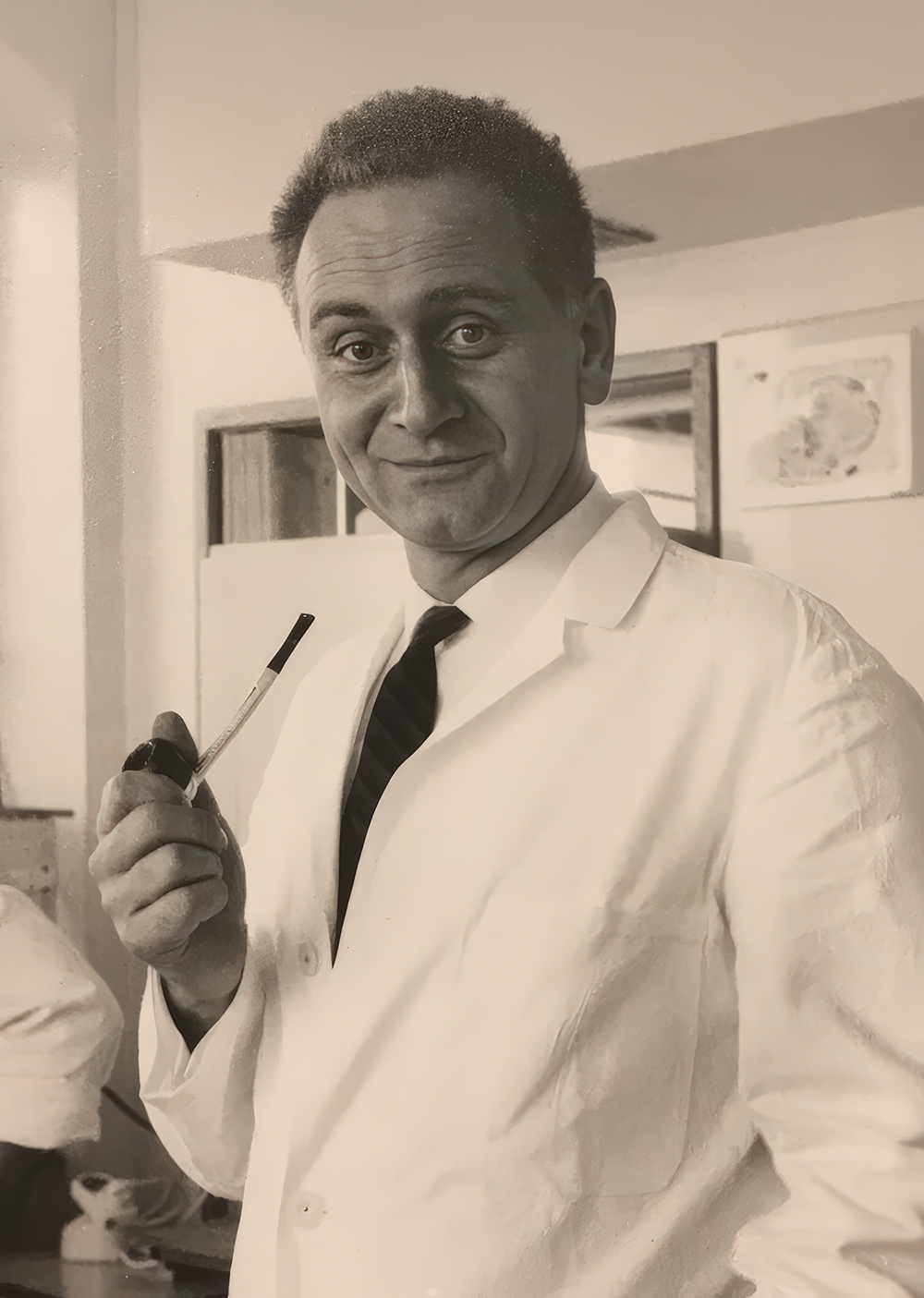 2025-10-29_Milan-Hasek-s-dymkou kopie 2025-10-29_Milan-Hasek-s-dymkou kopie