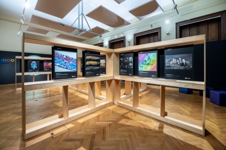 2025-12_03_veda fotogenicka_vystava_vyhlaseni cen_web-004 2025-12_03_veda fotogenicka_vystava_vyhlaseni cen_web-004